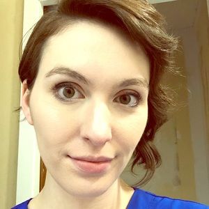 Meet your Posher, Lauren